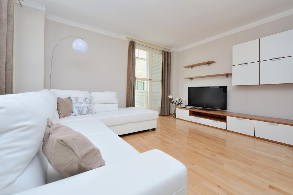 Apartment Kalelarga Zadar Rum bild