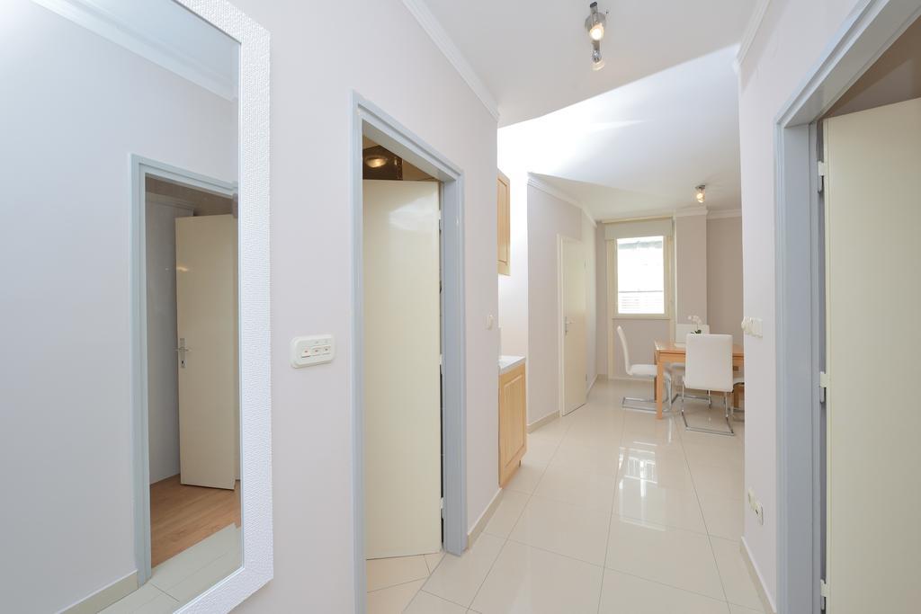 Apartment Kalelarga Zadar Rum bild